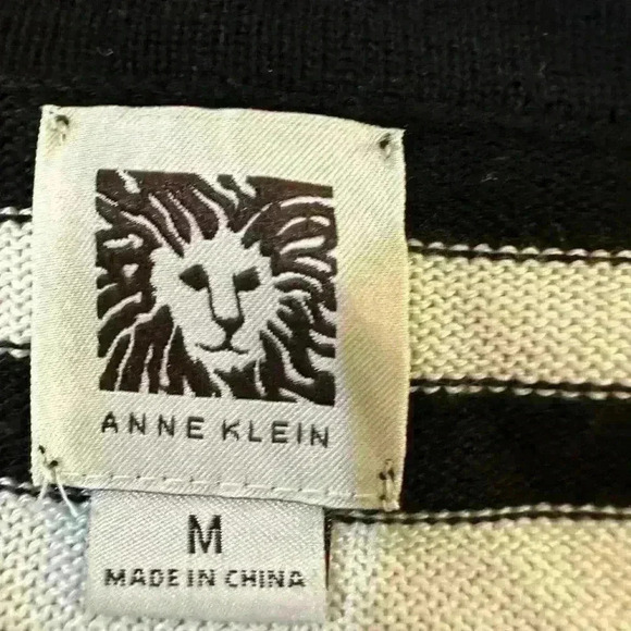 Anne Klein Front Zip Black with White Stripes Sweater Size Medium - Picture 3 of 4